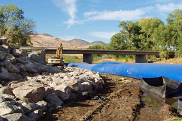 mobiler Damm im Wasserbau: Ufersanierung